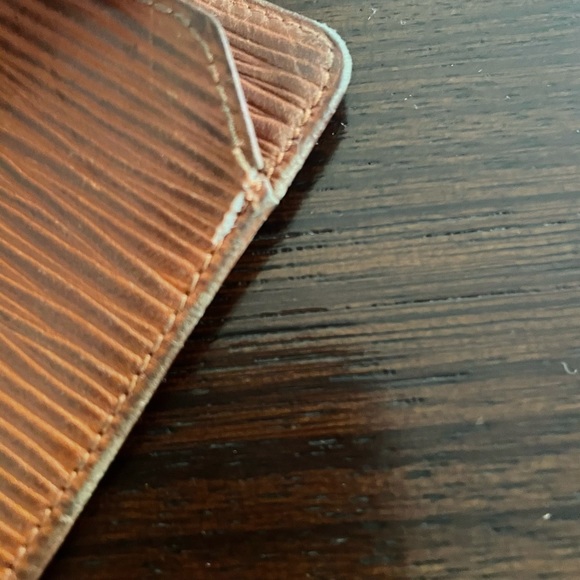 LOUIS VUITTONVintage Epi leather small note holder - Picture 7 of 10